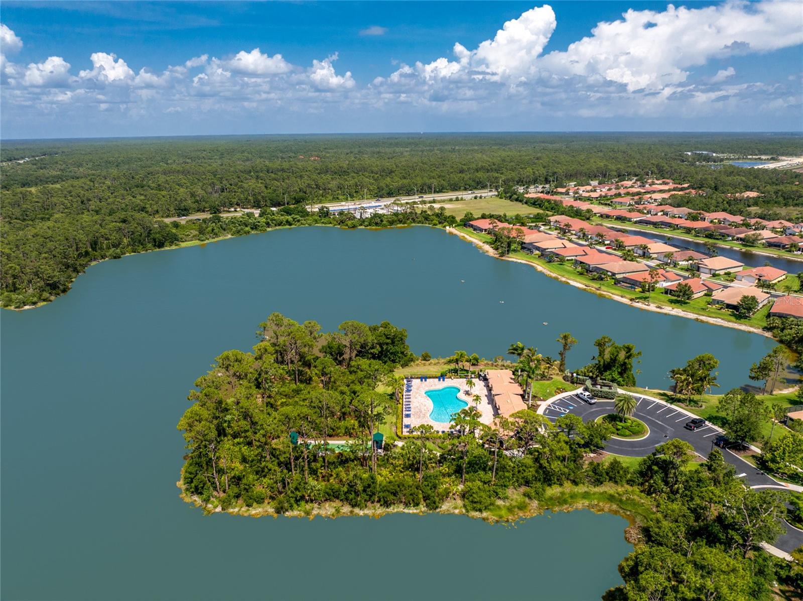 CARIBBEAN VILLAGE - Residential