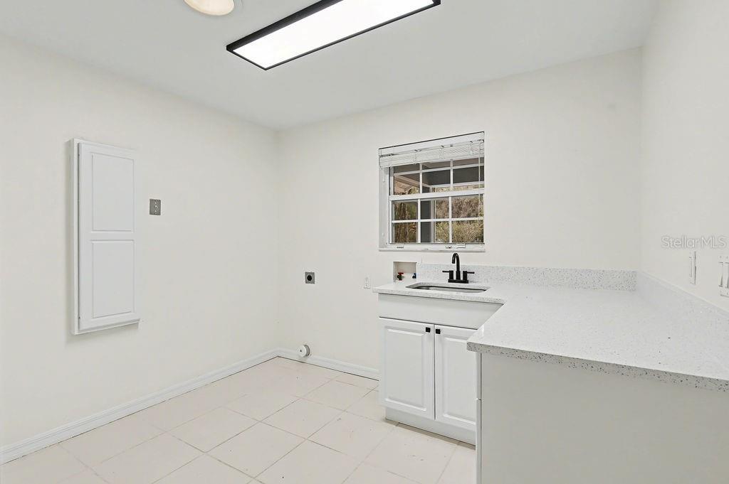 LAKESHIRE GARDENS - Residential