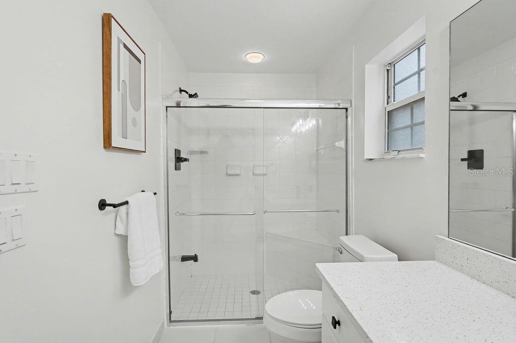 LAKESHIRE GARDENS - Residential