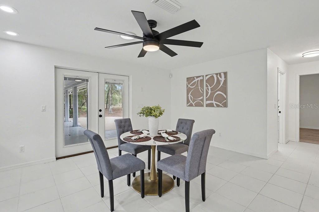 LAKESHIRE GARDENS - Residential