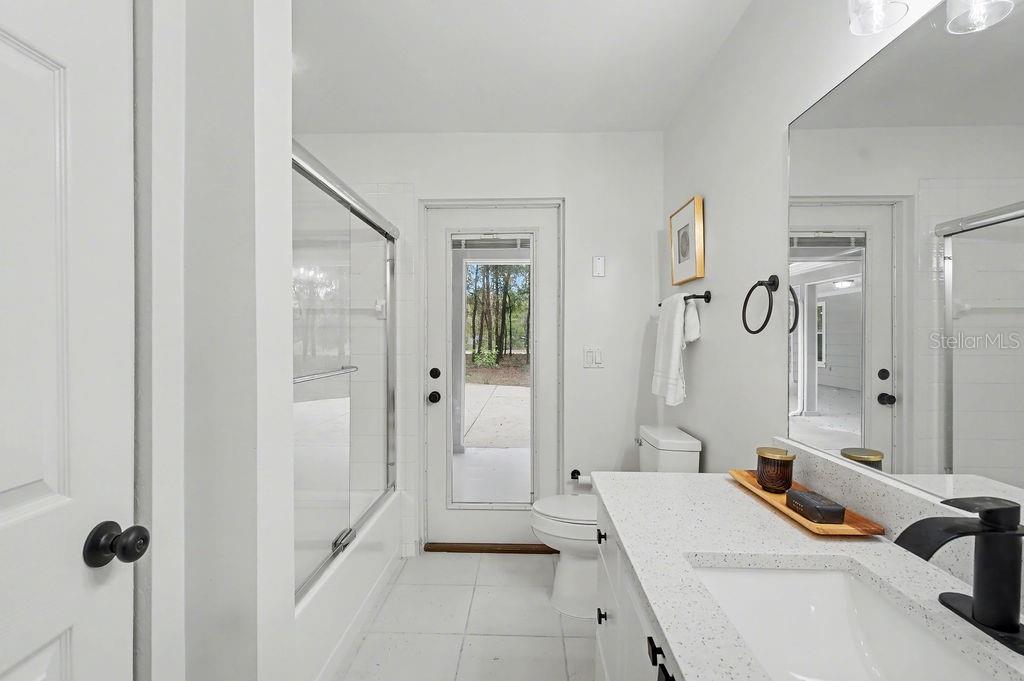 LAKESHIRE GARDENS - Residential