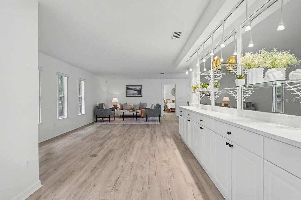 LAKESHIRE GARDENS - Residential