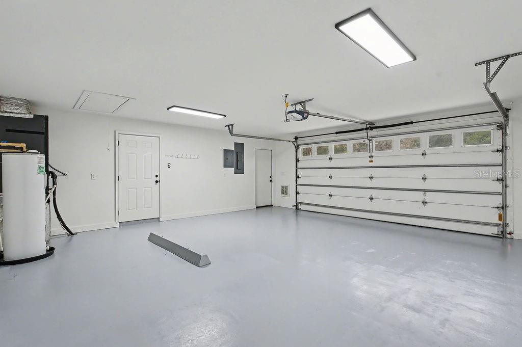 LAKESHIRE GARDENS - Residential