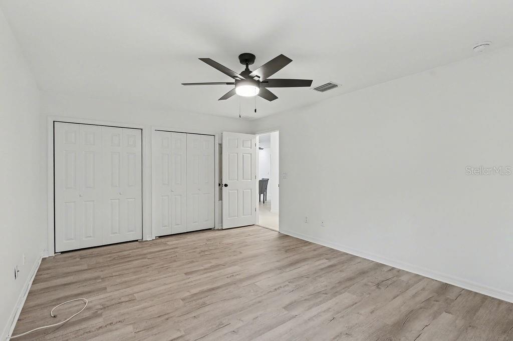 LAKESHIRE GARDENS - Residential