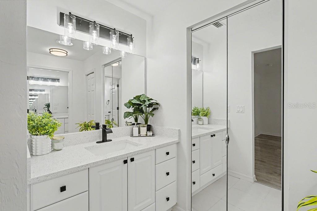 LAKESHIRE GARDENS - Residential