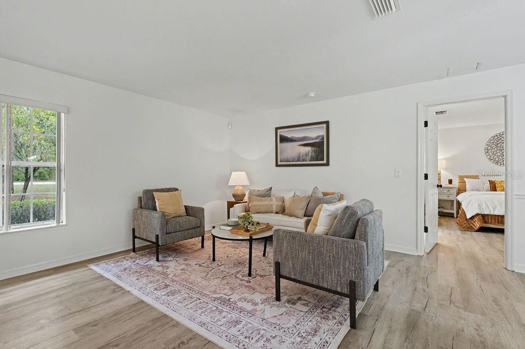 LAKESHIRE GARDENS - Residential