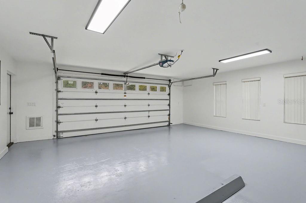 LAKESHIRE GARDENS - Residential