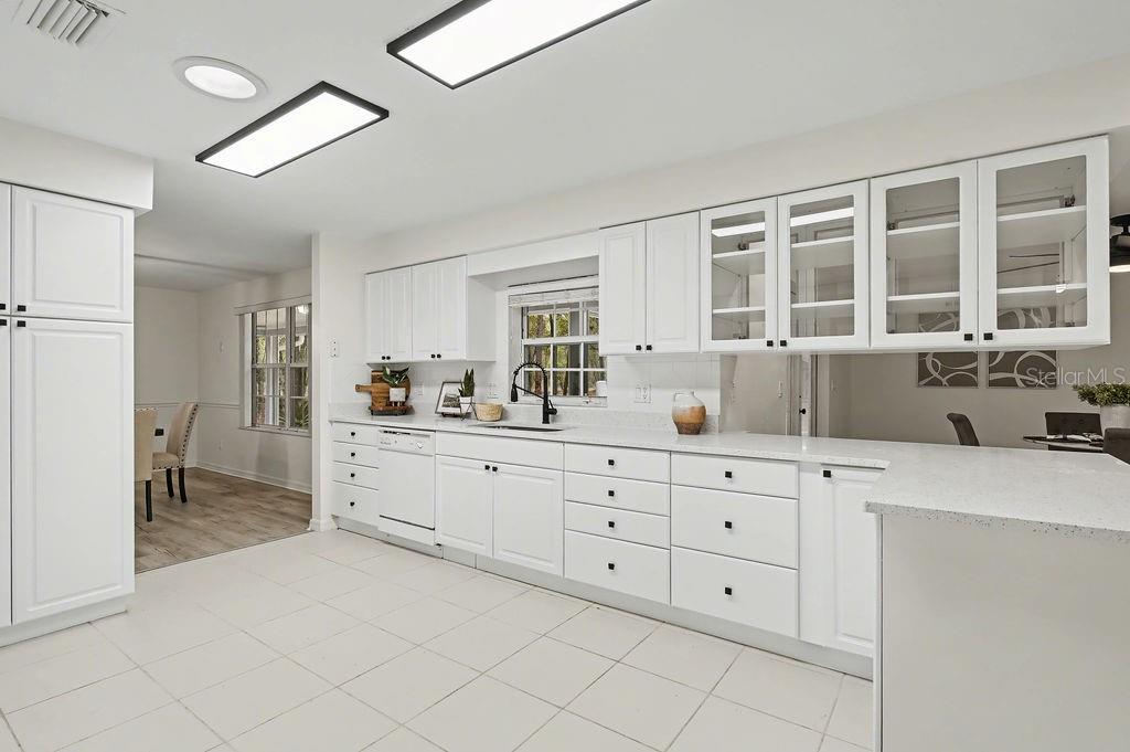 LAKESHIRE GARDENS - Residential