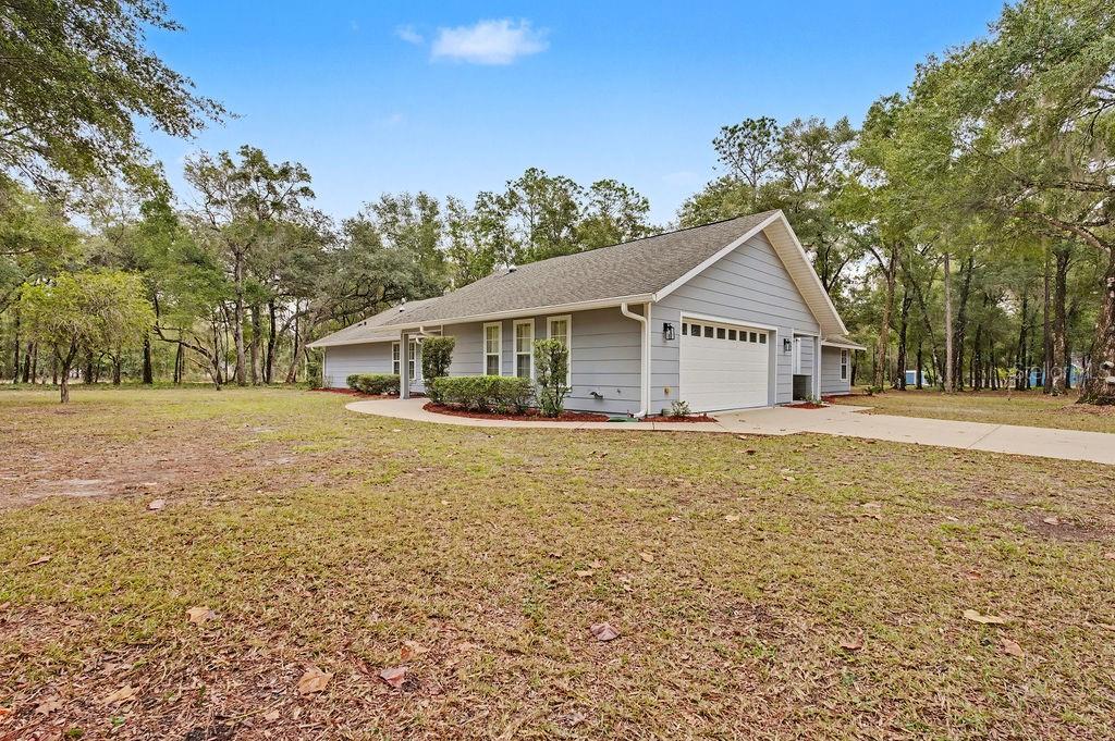 LAKESHIRE GARDENS - Residential