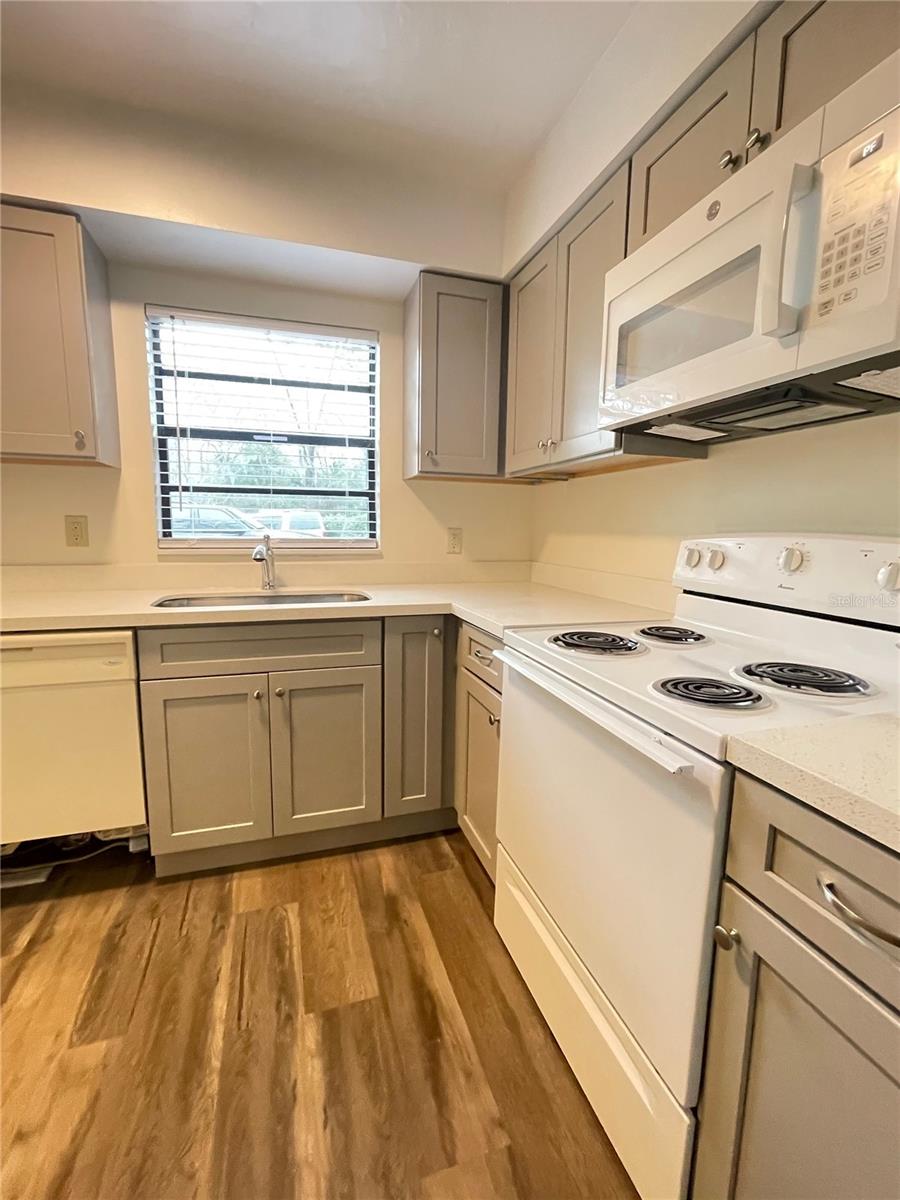 914 SW 59TH TERRACE A