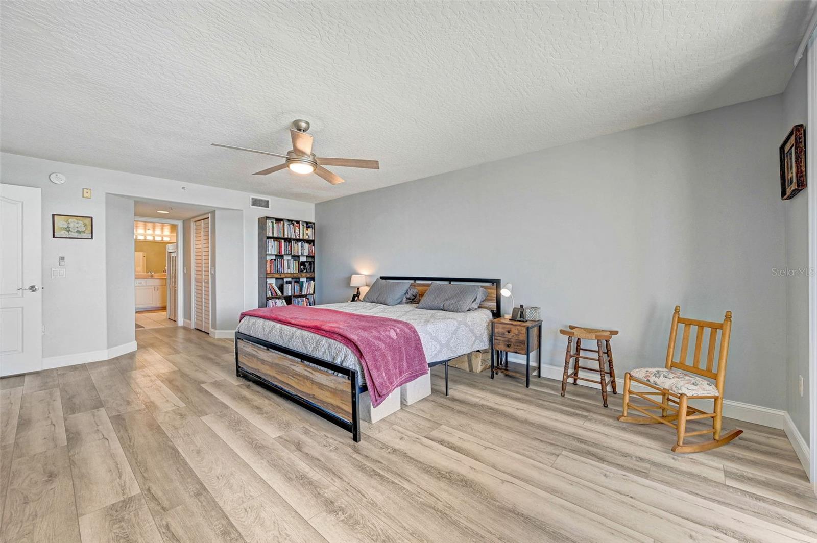 RIVER BEND CONDO - Residential