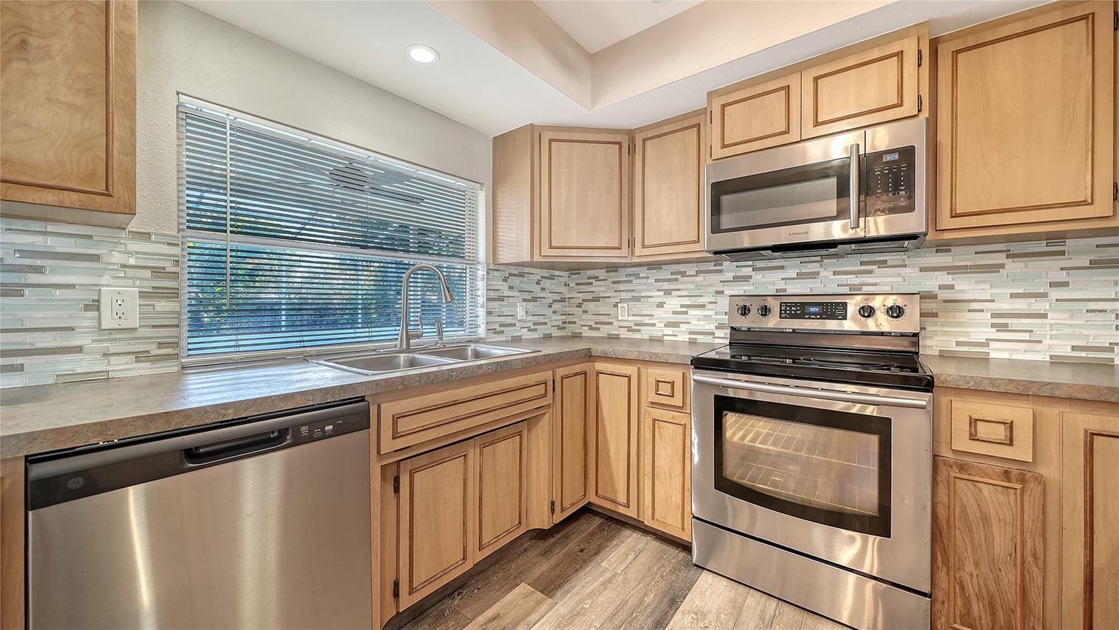 GULF GATE - Residential