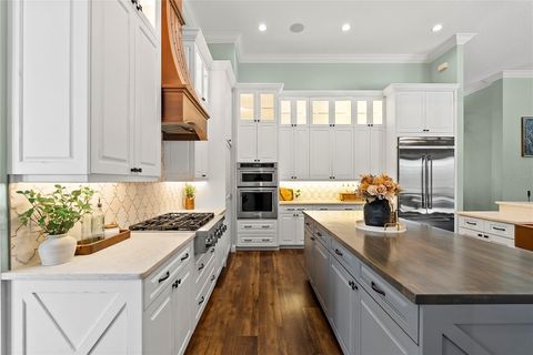 Tiny photo for 504 Yellow Submarine Court, Howey In The Hills, FL 34737 (MLS # O6384107)