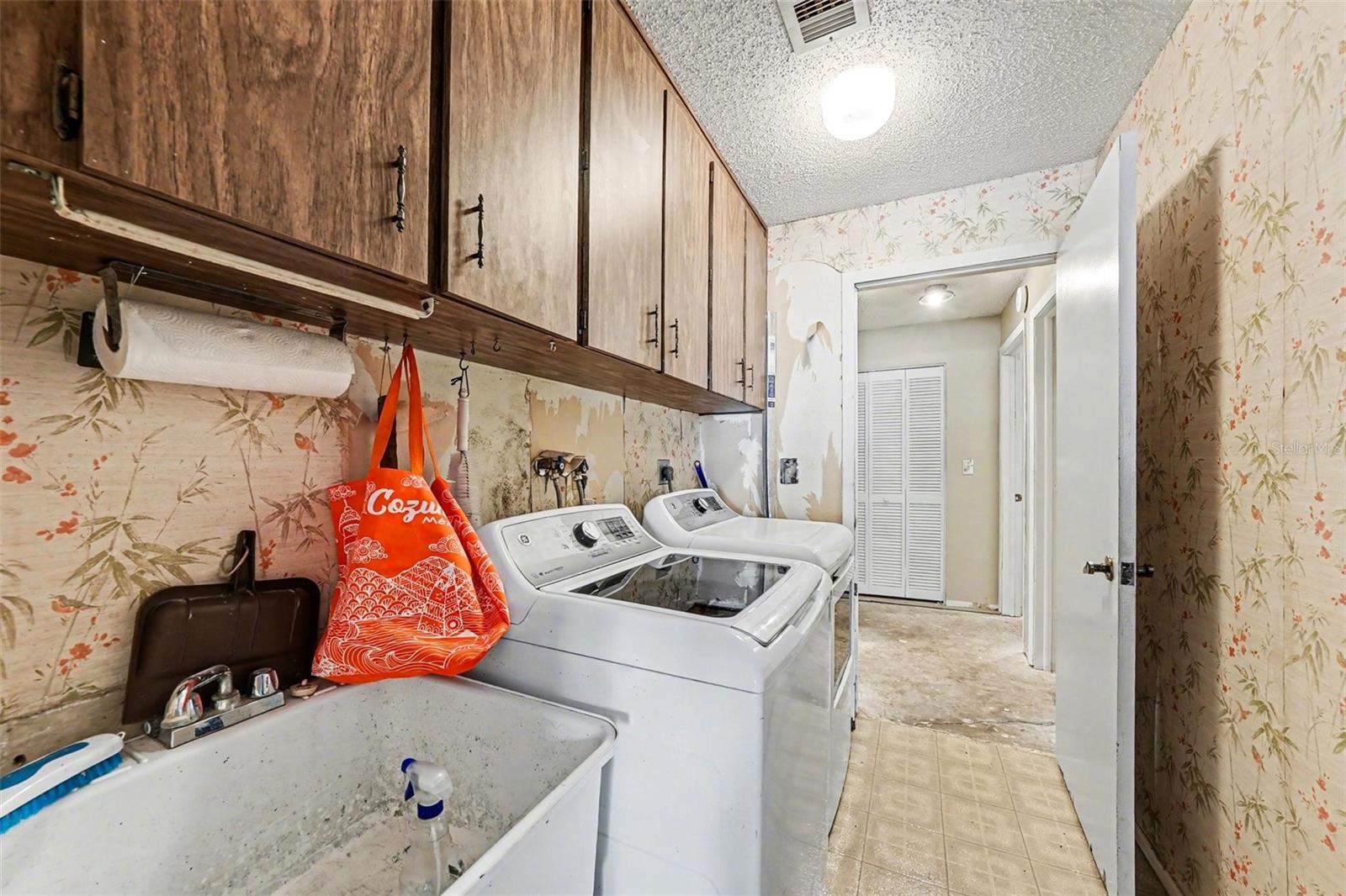SAN CLEMENTE VILLAGE - Residential