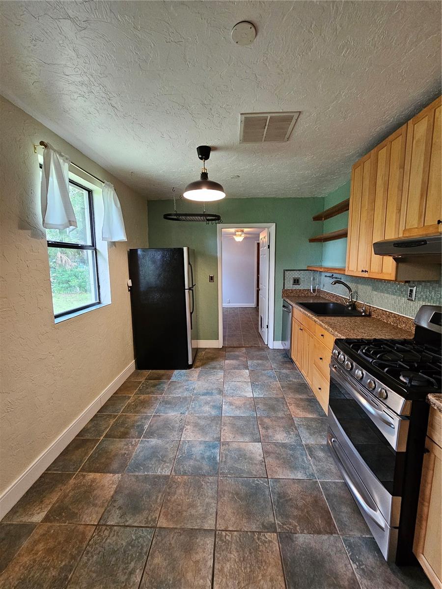 1115 NE 11TH AVENUE