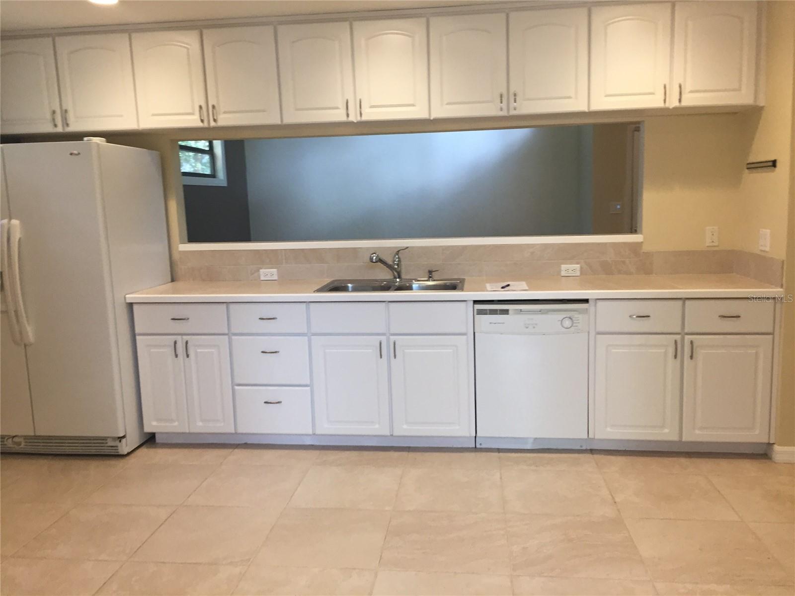 PALM TERRACE SHANNON & HOWARD REPL - Residential Lease