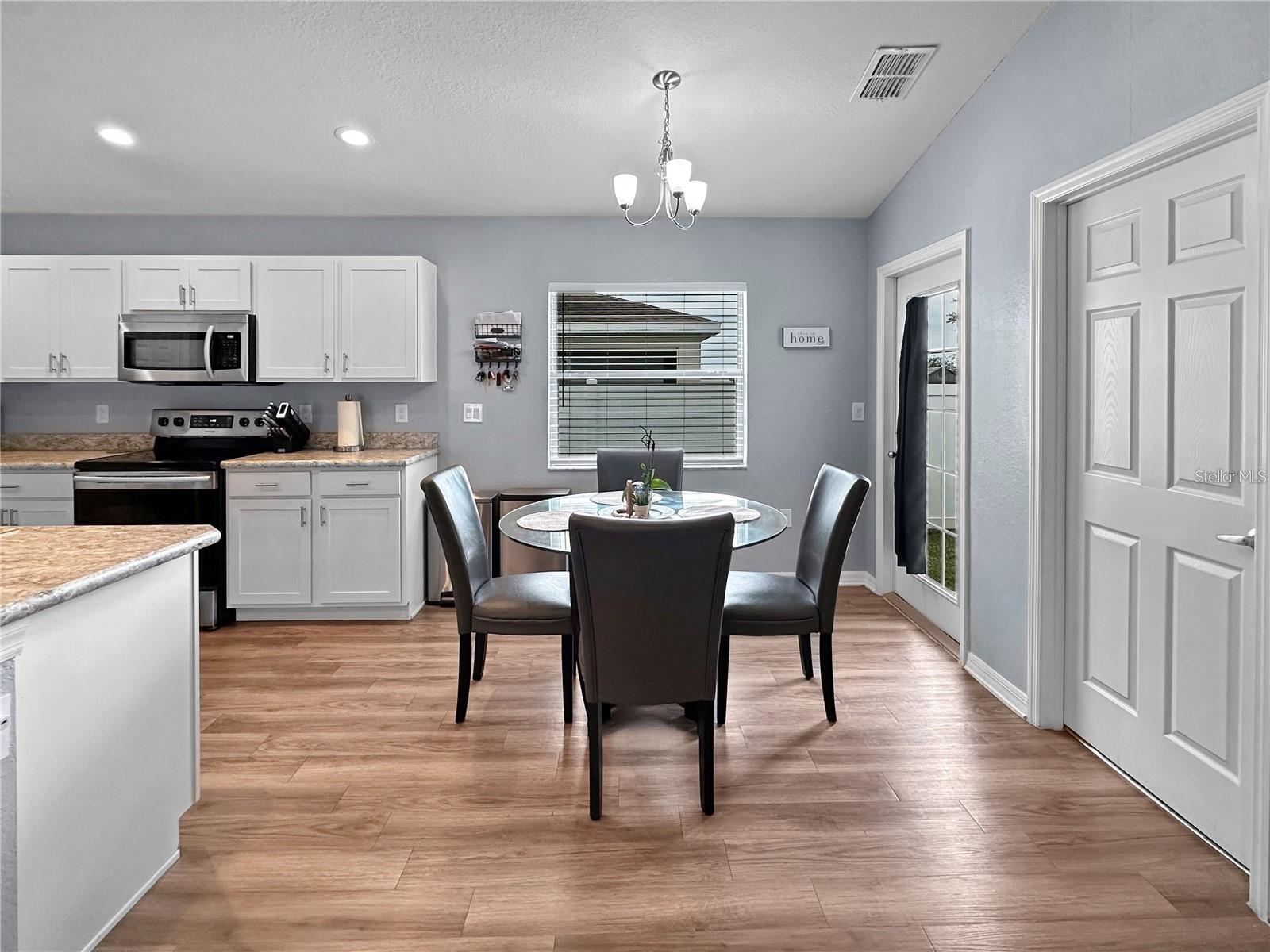 HIGHLAND MDWS 4B - Residential Lease