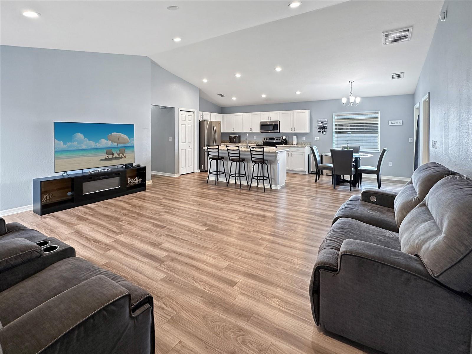 HIGHLAND MDWS 4B - Residential Lease