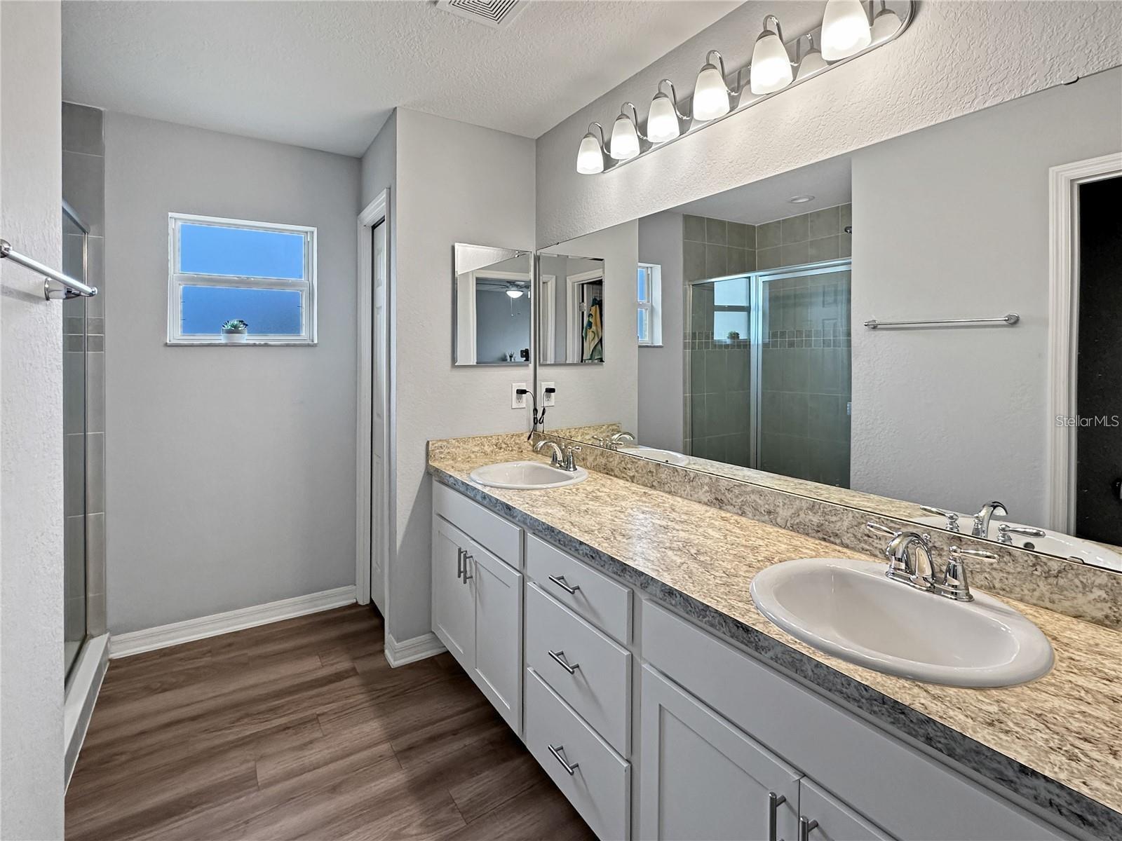 HIGHLAND MDWS 4B - Residential Lease