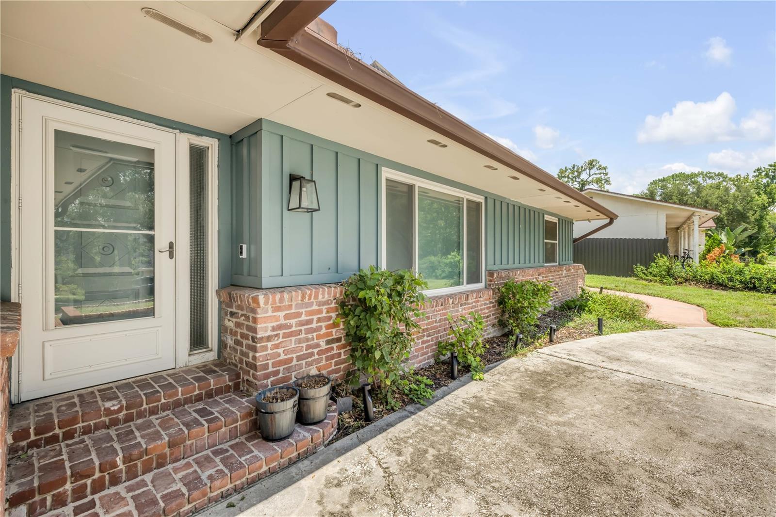 937 LAKE MARION DRIVE