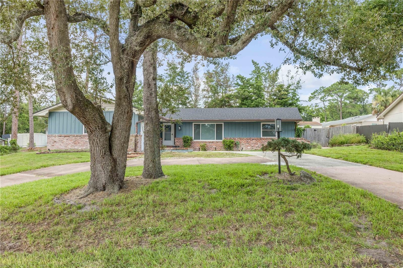 937 LAKE MARION DRIVE