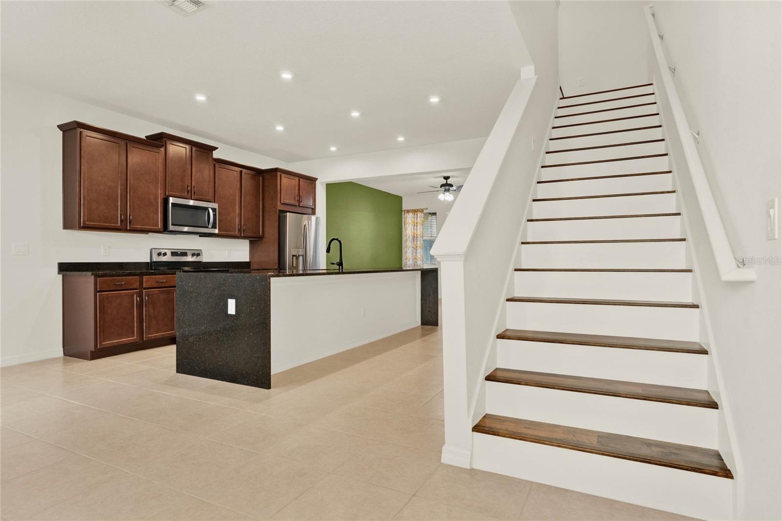16521 PRAIRIE SCHOOL DRIVE
