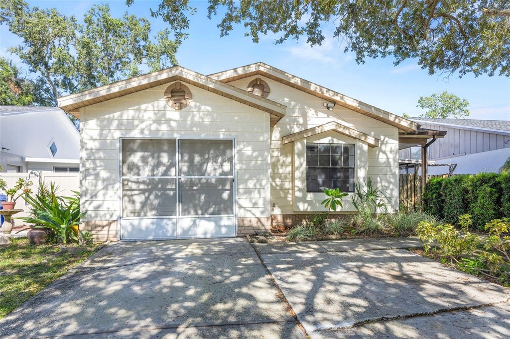 Photo of 13427 Laraway Drive, Riverview, FL 33579 (MLS # A4691024)
