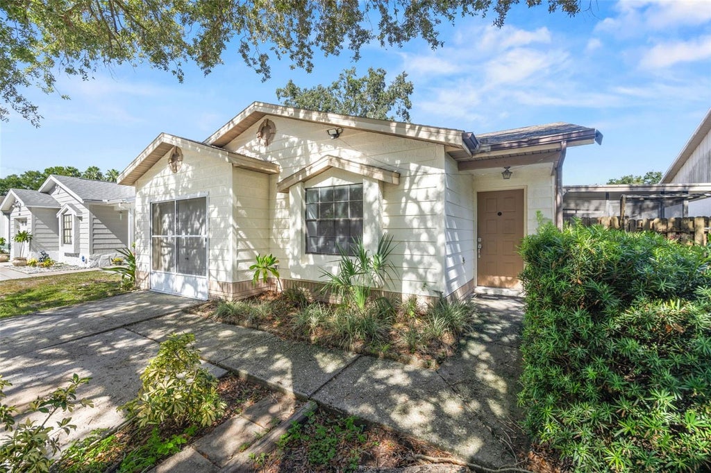 Photo of 13427 Laraway Drive, Riverview, FL 33579 (MLS # A4691024)