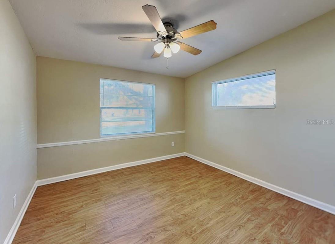 ROYAL MANOR ESTATES - Residential Lease