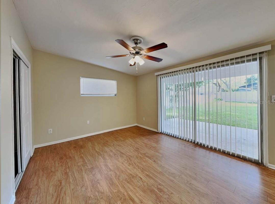 ROYAL MANOR ESTATES - Residential Lease