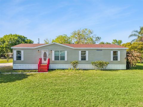 Photo of 2820 Newcombe Lane, Kissimmee, FL 34741 (MLS # P4938234)