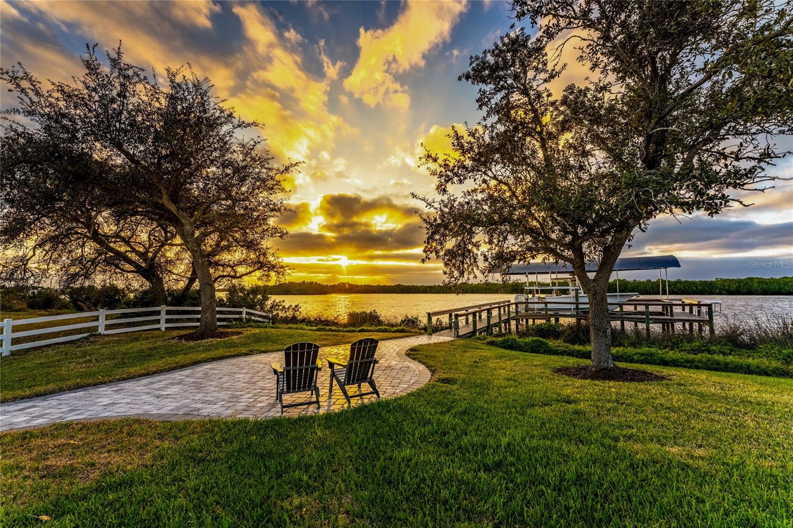 THE ESTATES ON PEACE RIVER - Residential