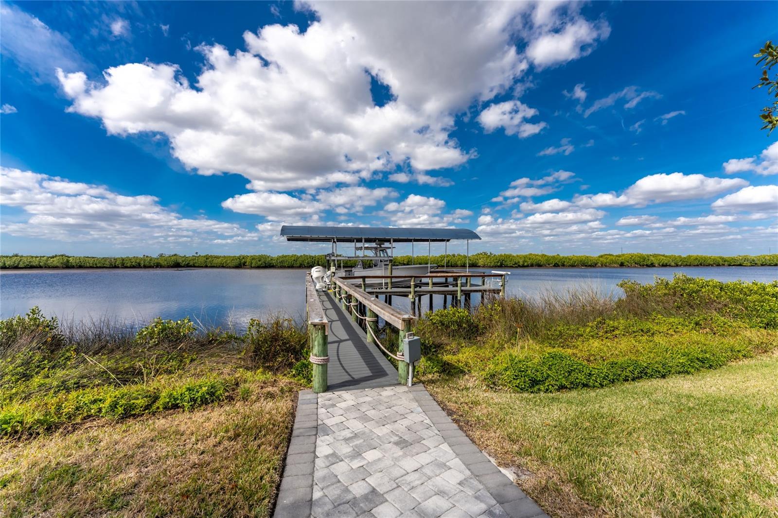 THE ESTATES ON PEACE RIVER - Residential