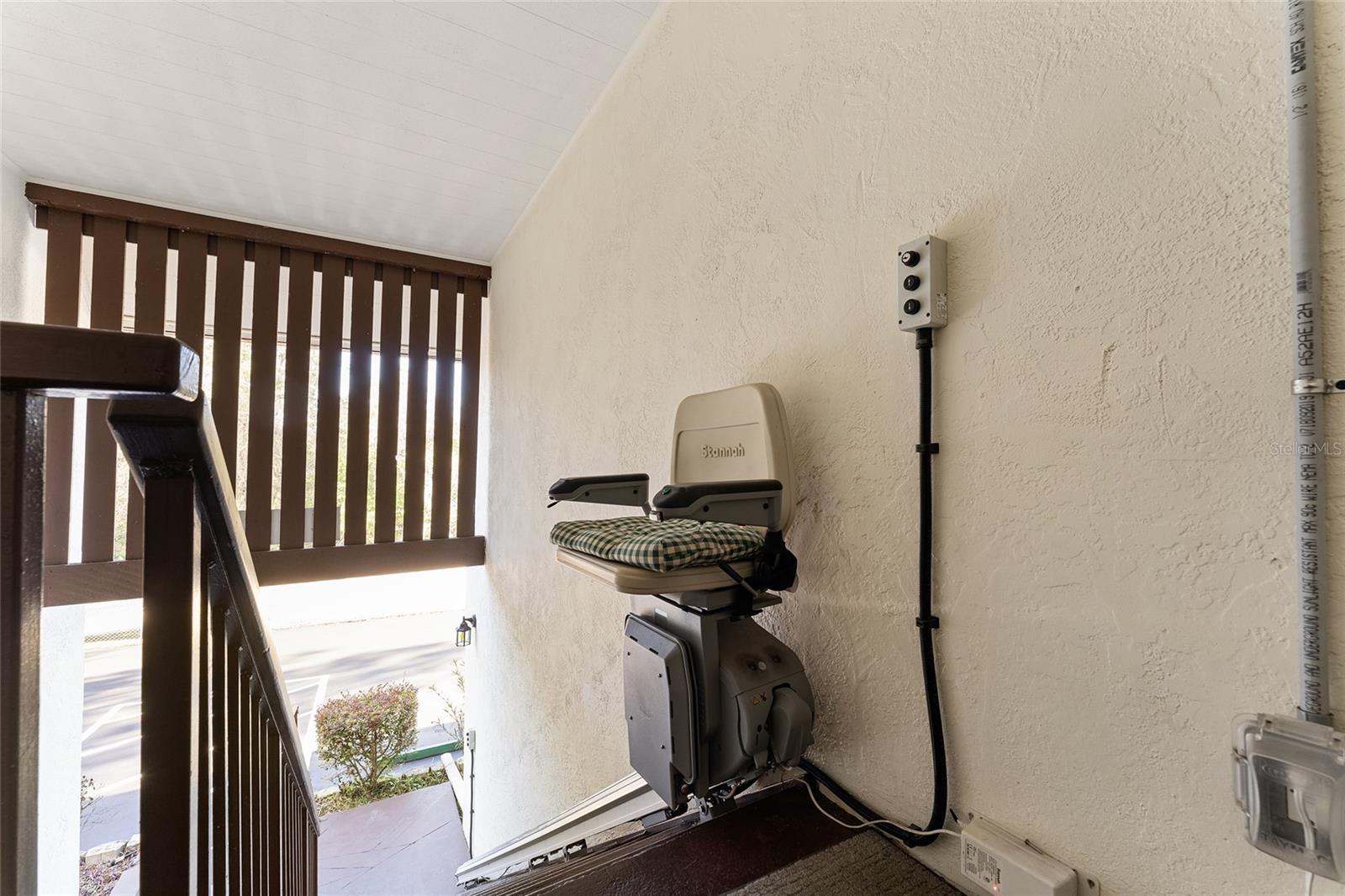 CONDO DECL OF CONDO - Residential