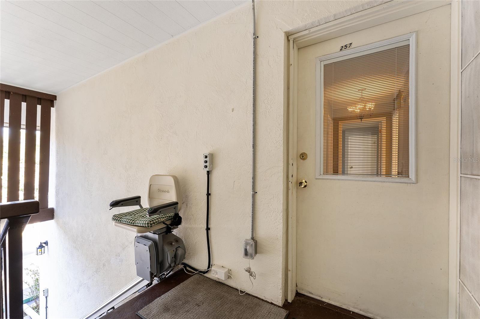 CONDO DECL OF CONDO - Residential