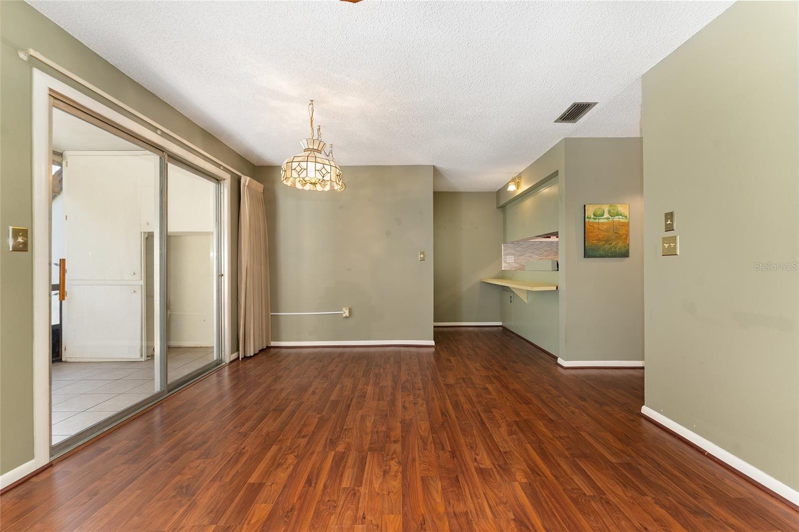 CONDO DECL OF CONDO - Residential