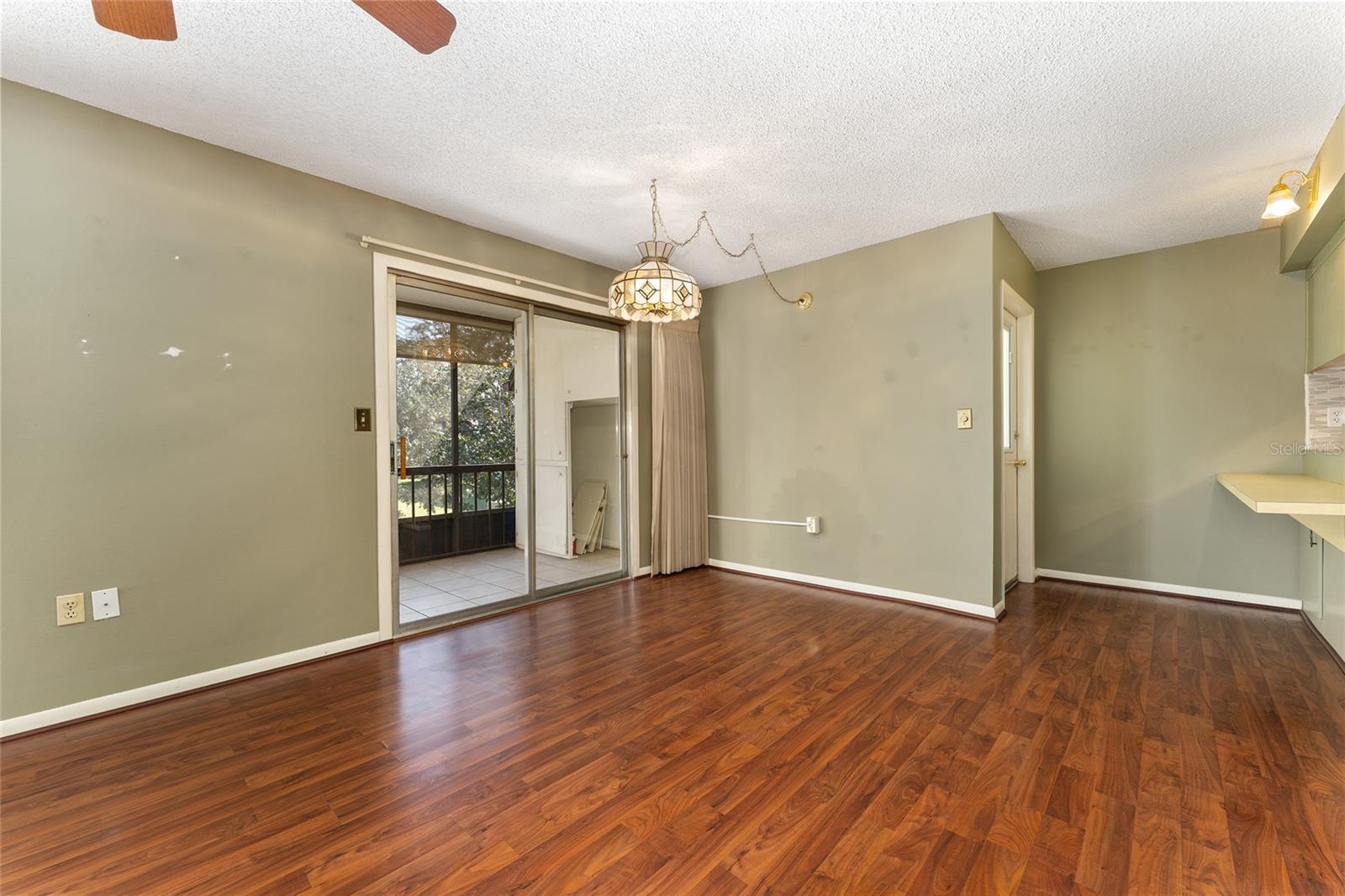 CONDO DECL OF CONDO - Residential