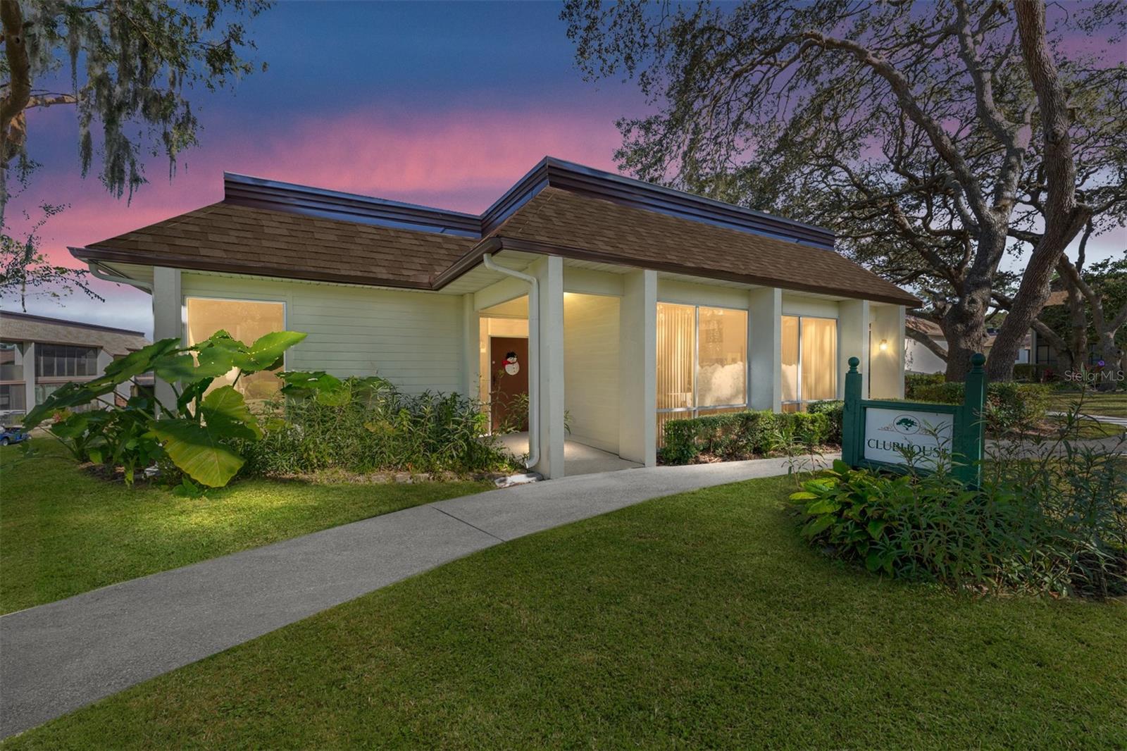 CONDO DECL OF CONDO - Residential