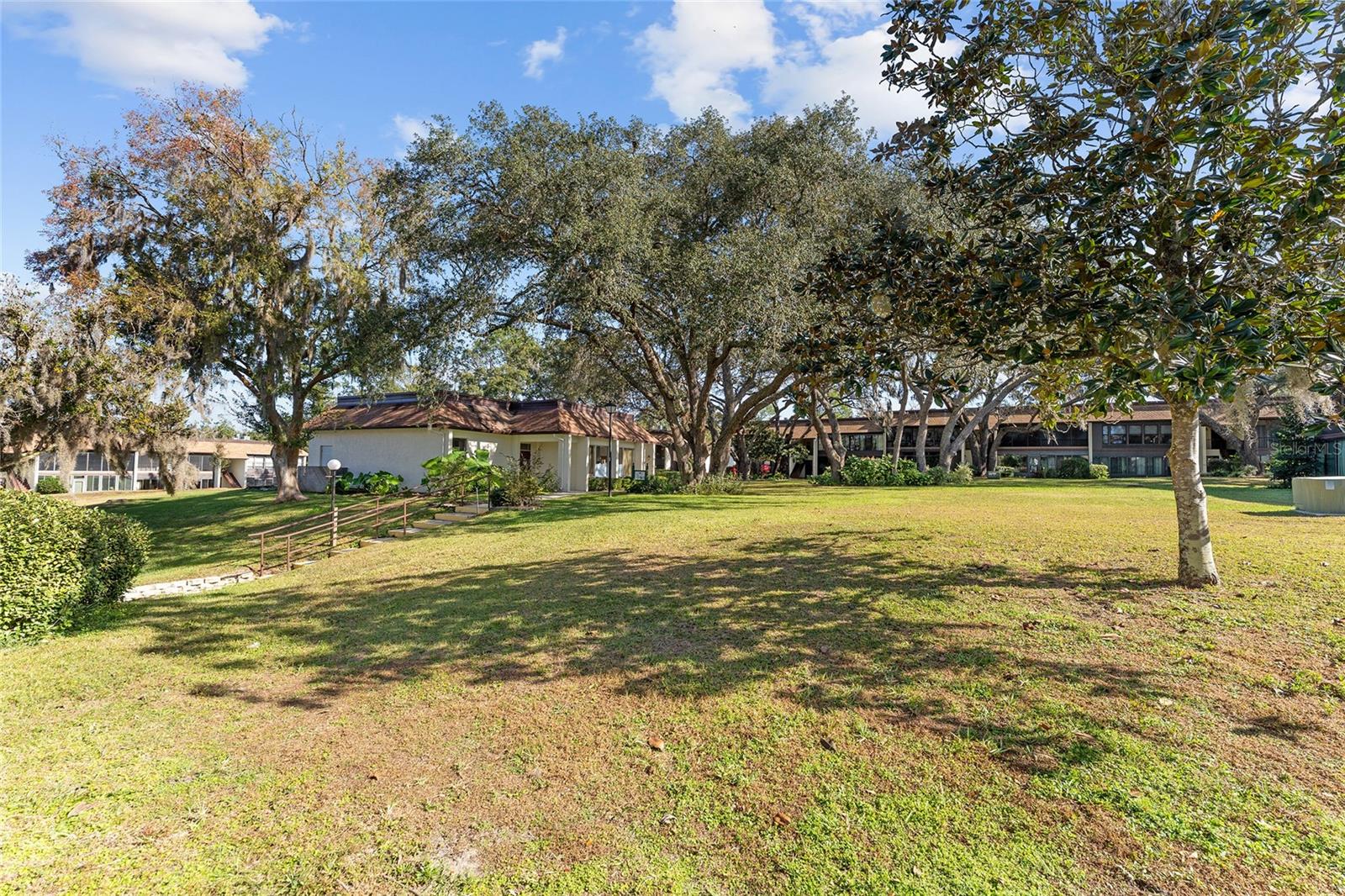 CONDO DECL OF CONDO - Residential