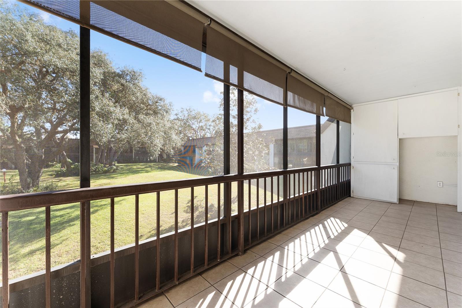 CONDO DECL OF CONDO - Residential