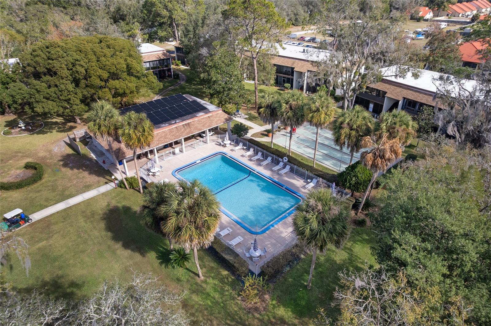 CONDO DECL OF CONDO - Residential