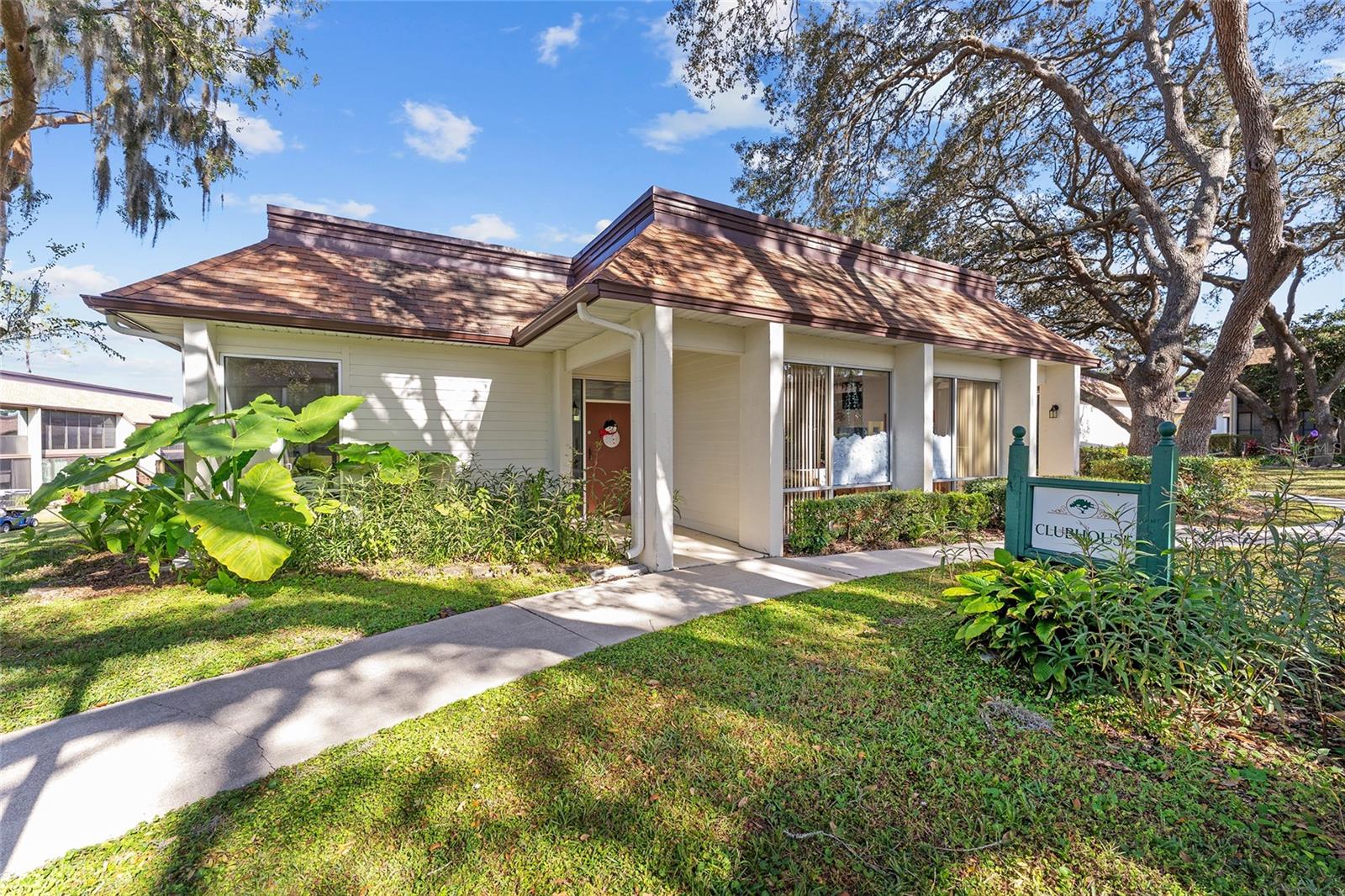 CONDO DECL OF CONDO - Residential