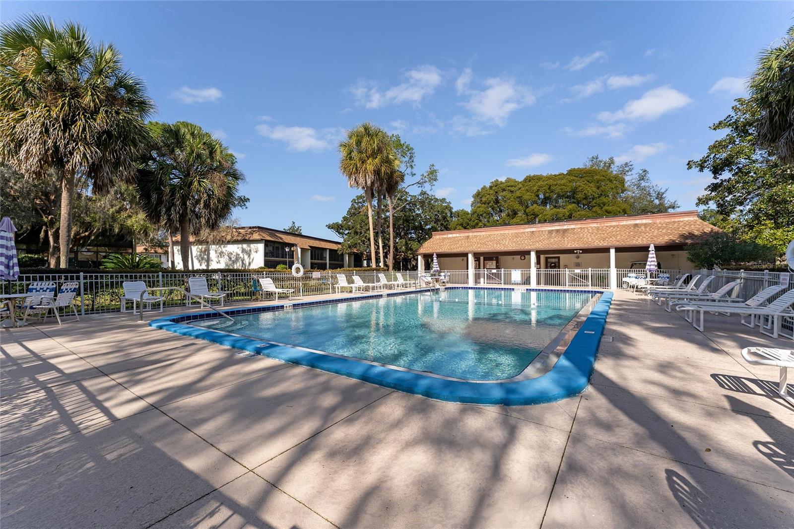 CONDO DECL OF CONDO - Residential