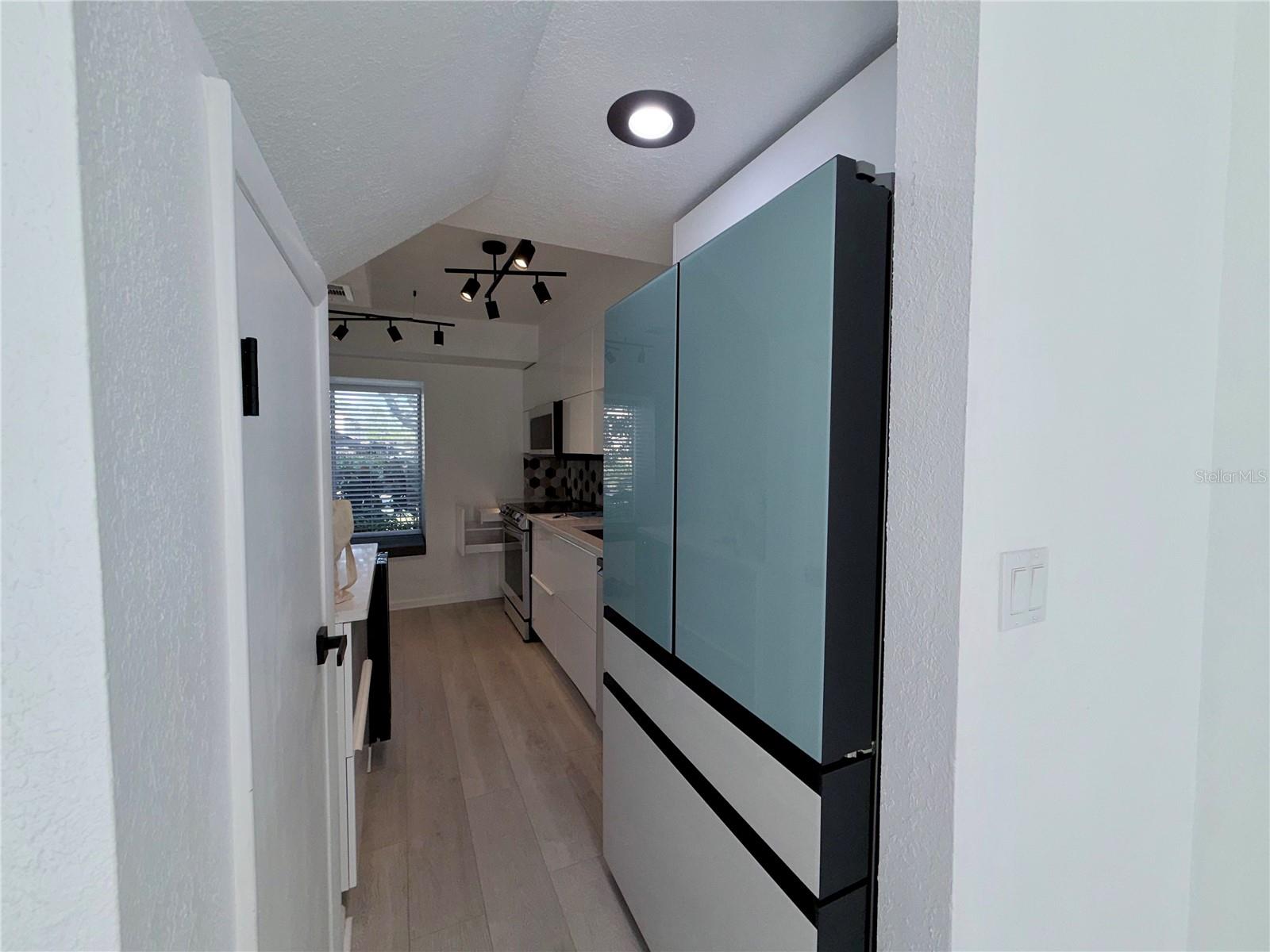 EASTWOOD SHORES TWNHMS - Residential Lease
