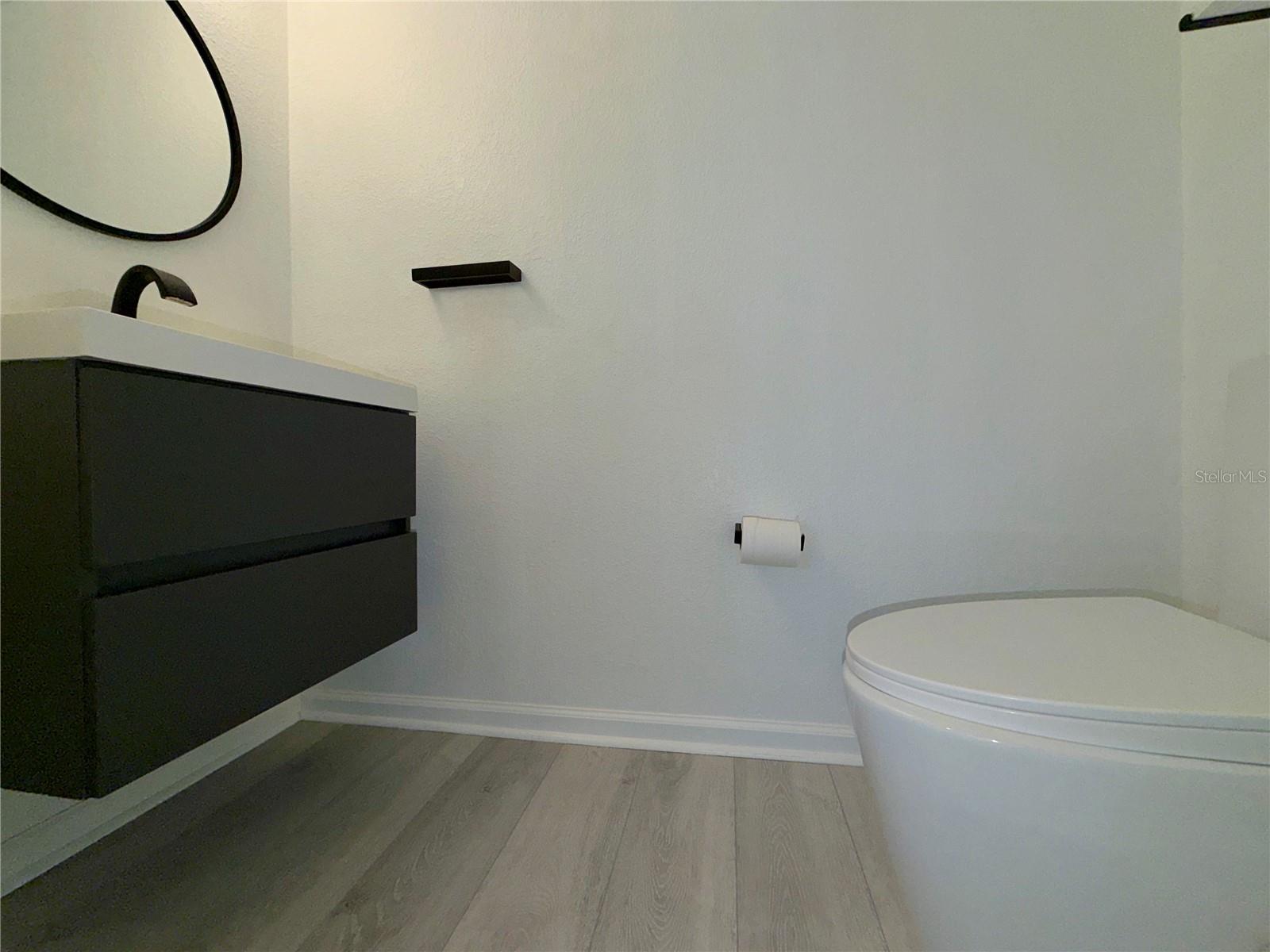EASTWOOD SHORES TWNHMS - Residential Lease