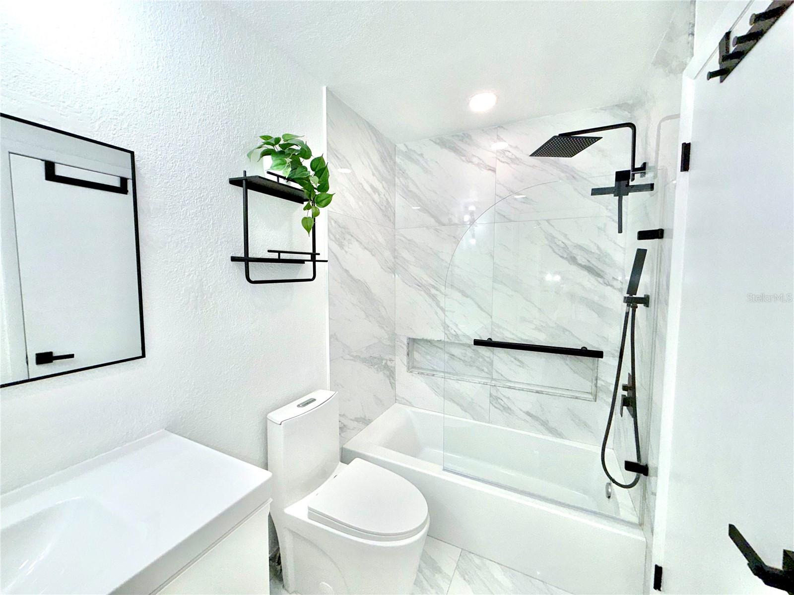 EASTWOOD SHORES TWNHMS - Residential Lease