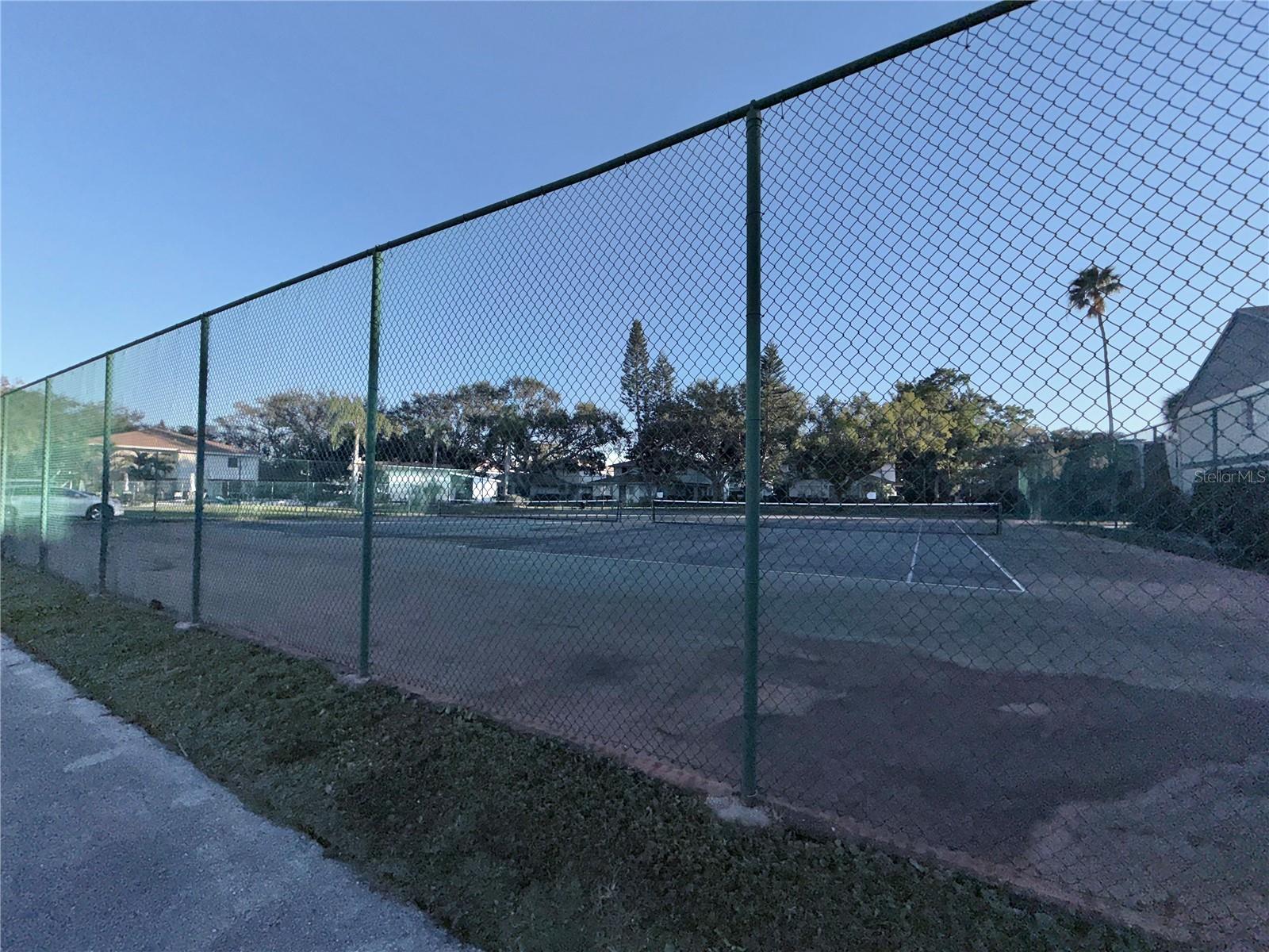 EASTWOOD SHORES TWNHMS - Residential Lease