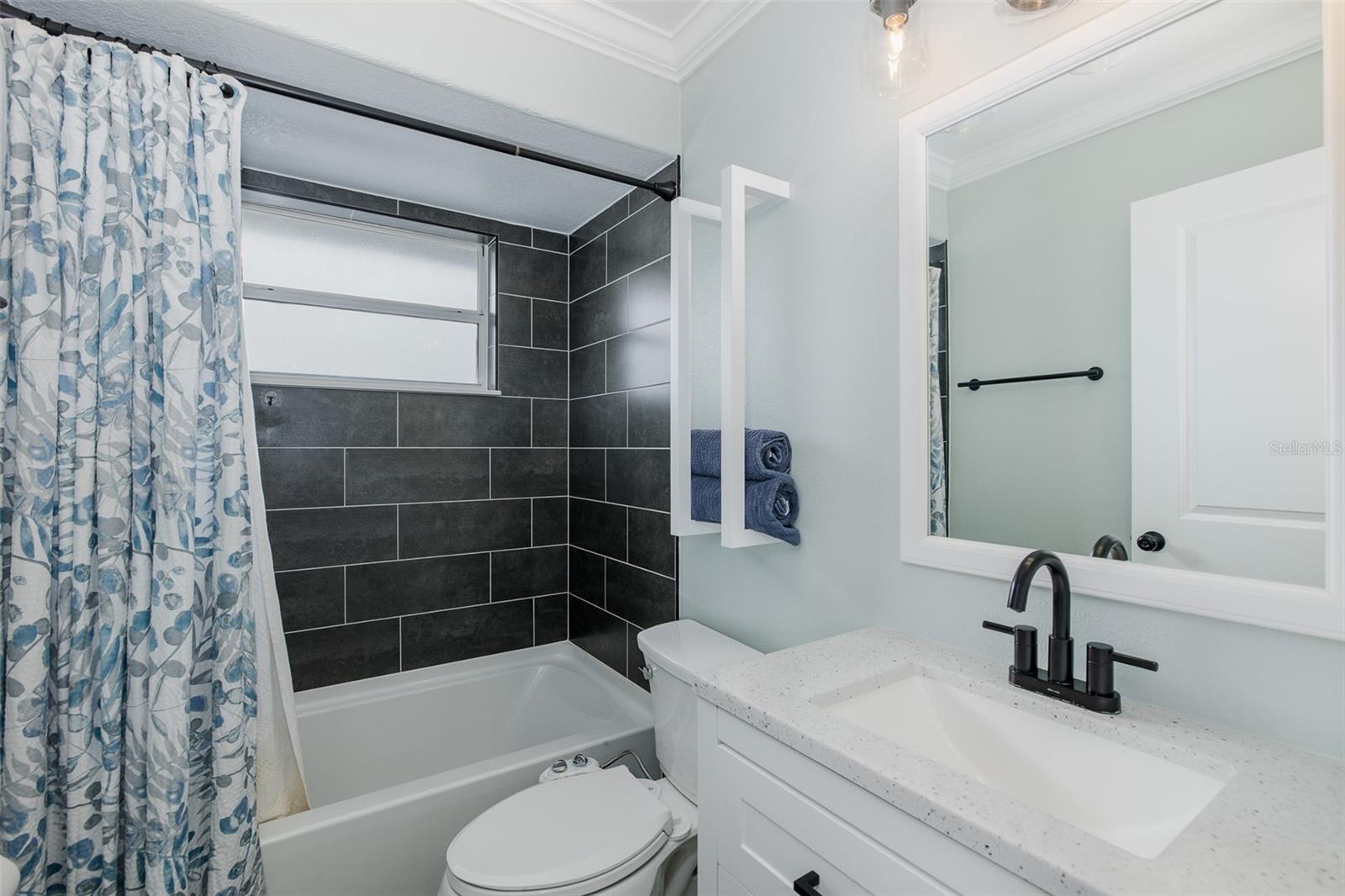 MARTHAS VINEYARD - Residential