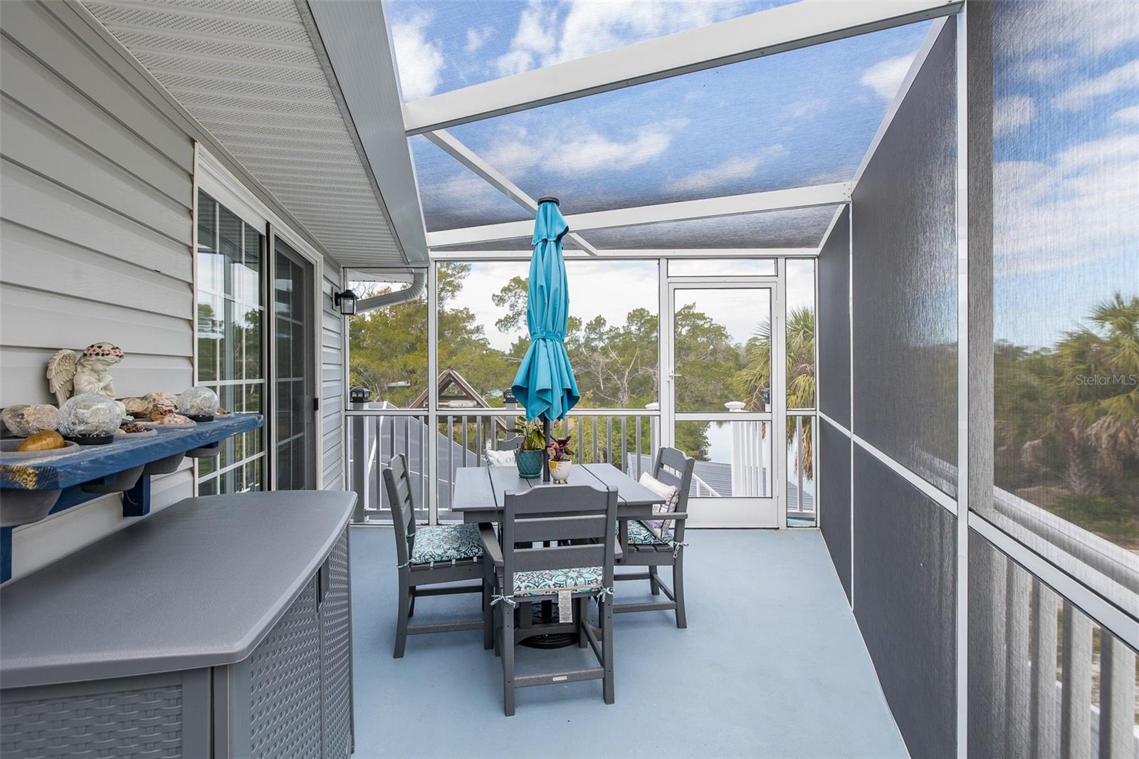 MARTHAS VINEYARD - Residential