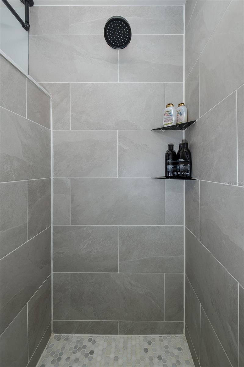 MARTHAS VINEYARD - Residential